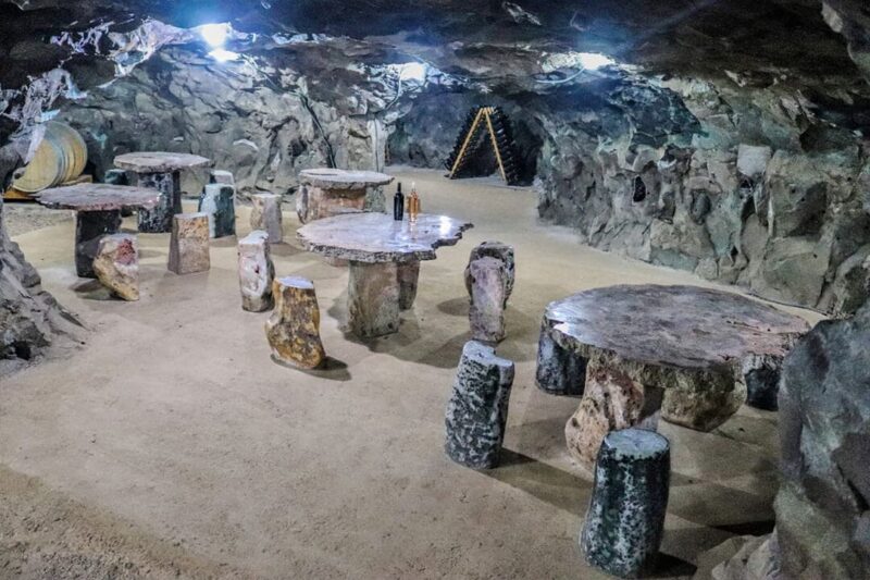 A maior cave subterrânea de envelhecimento de vinhos do mundo
