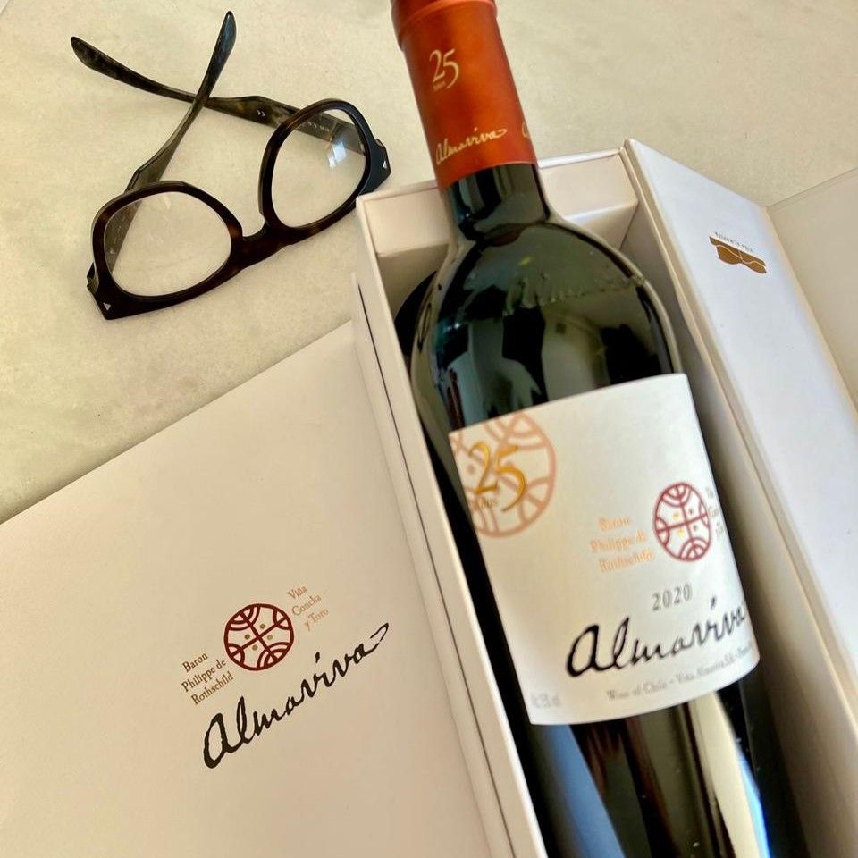 Garrafa do vinho Almaviva, safra 2020.