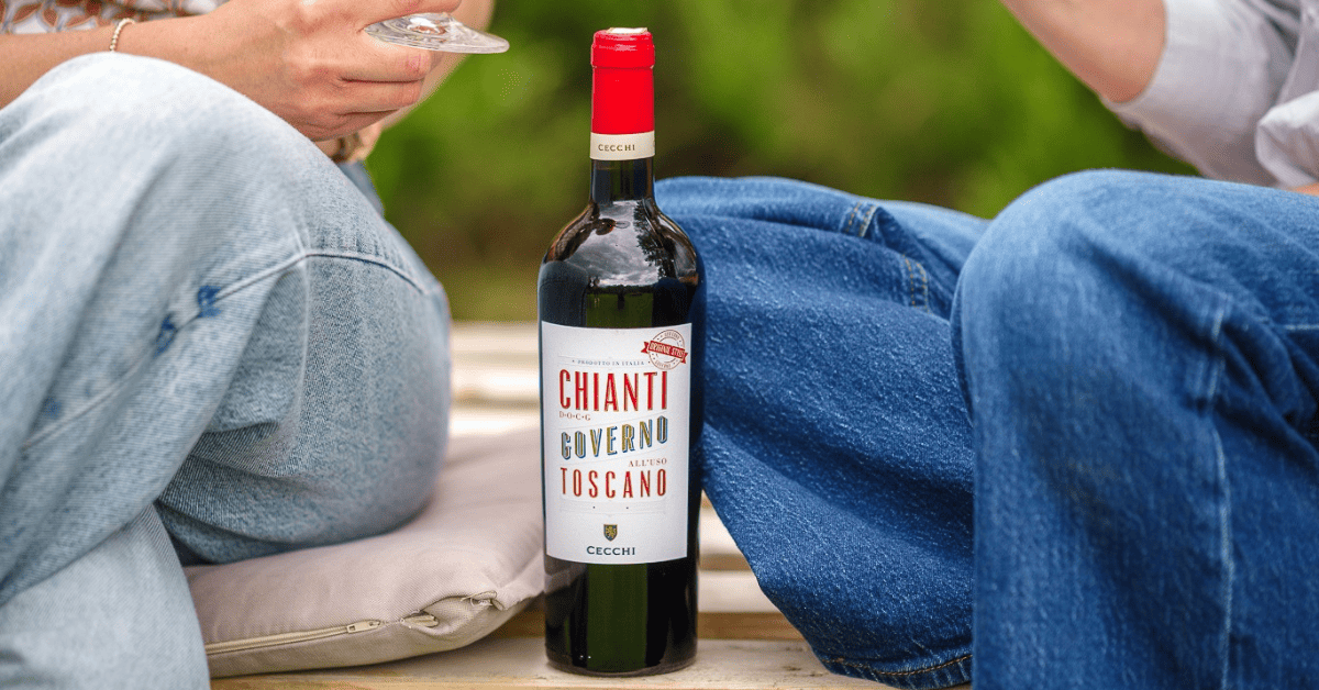 Garrafa do vinho Chianti Governo All’Uso Toscano DOCG Cecchi